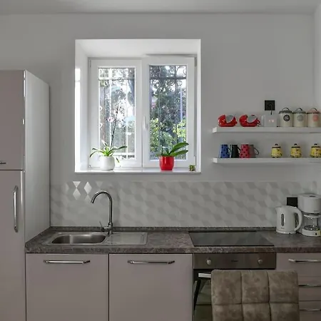 Lovely In The Park Near The Lägenhet