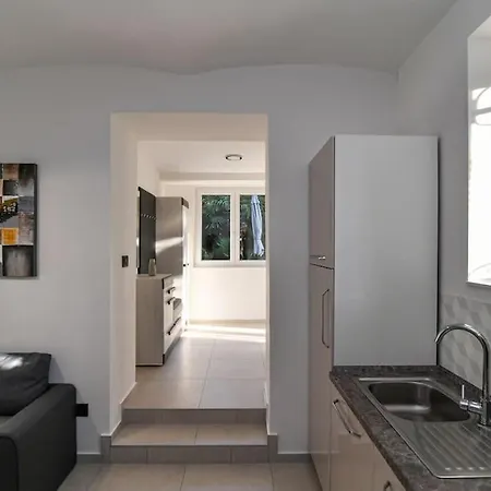 Апартаменты Lovely In The Park Near The *