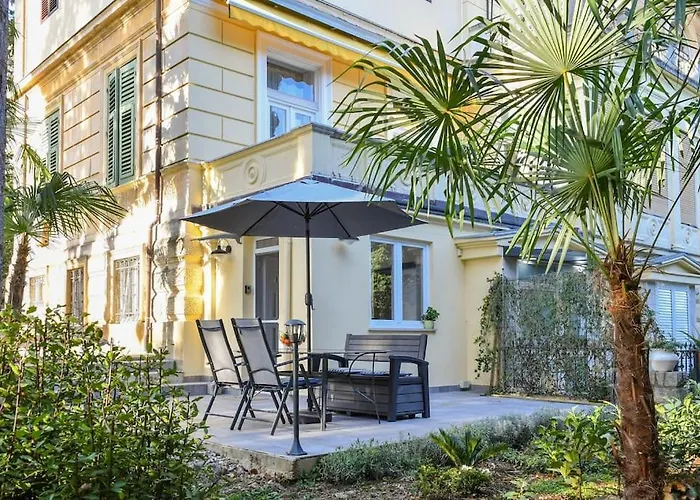 Lovely In The Park Near The Appartamento